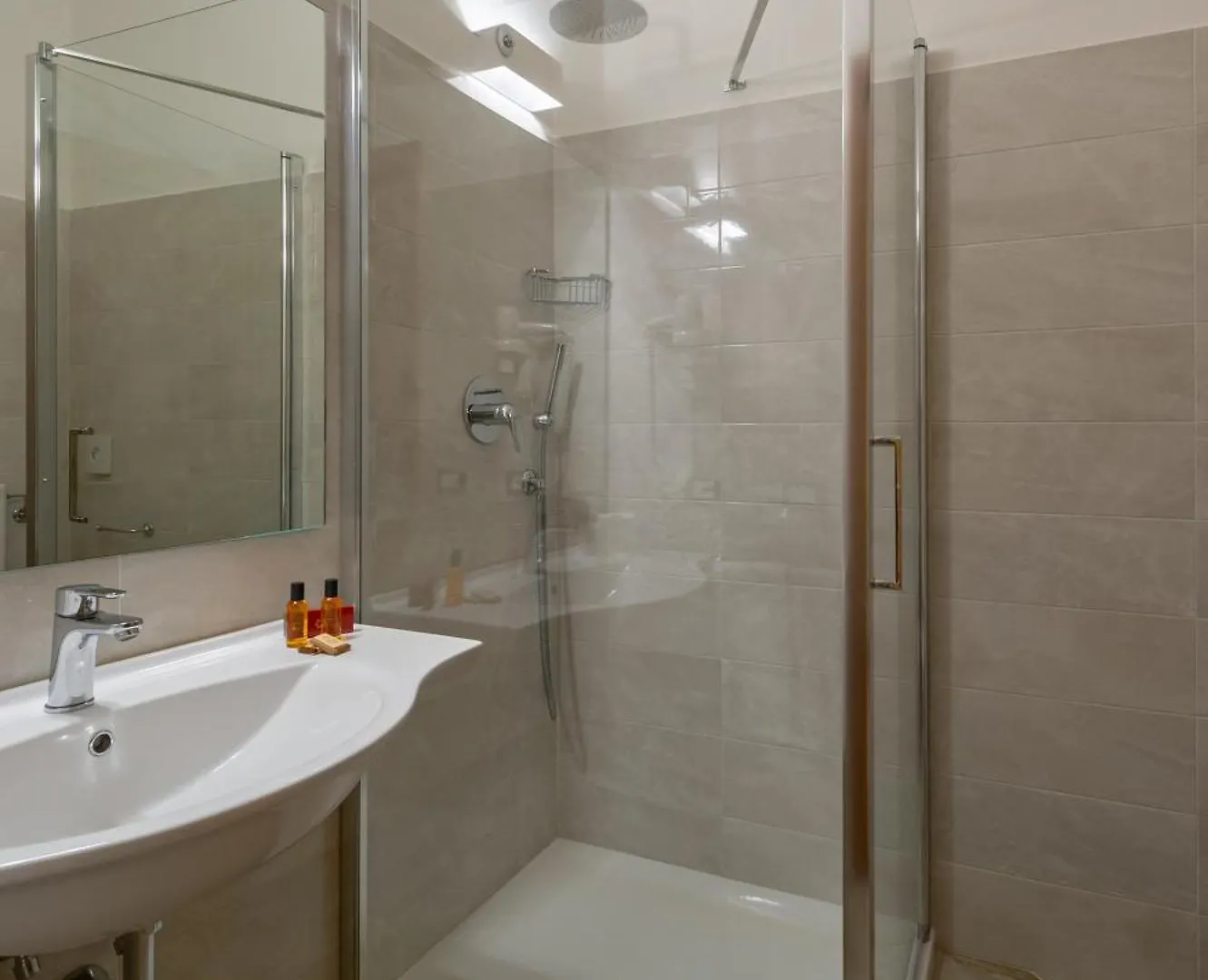 Albergo Reggio Reggio Emilia 3*,  Italy